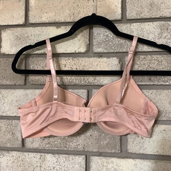 3for$20 bra has underwire 36C - Picture 3 of 5